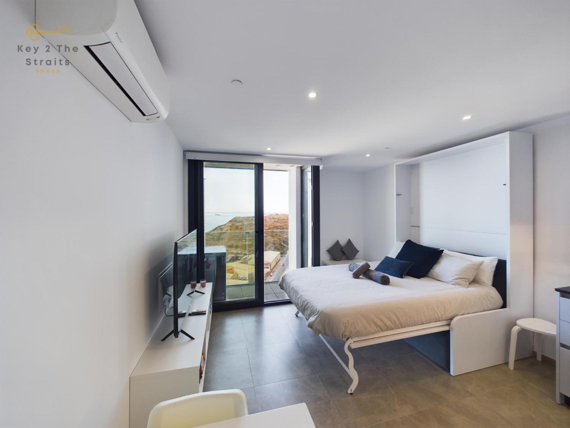 Luxury Sunrise Beach And Oceanview Room With Balcony Gibraltár Kültér fotó