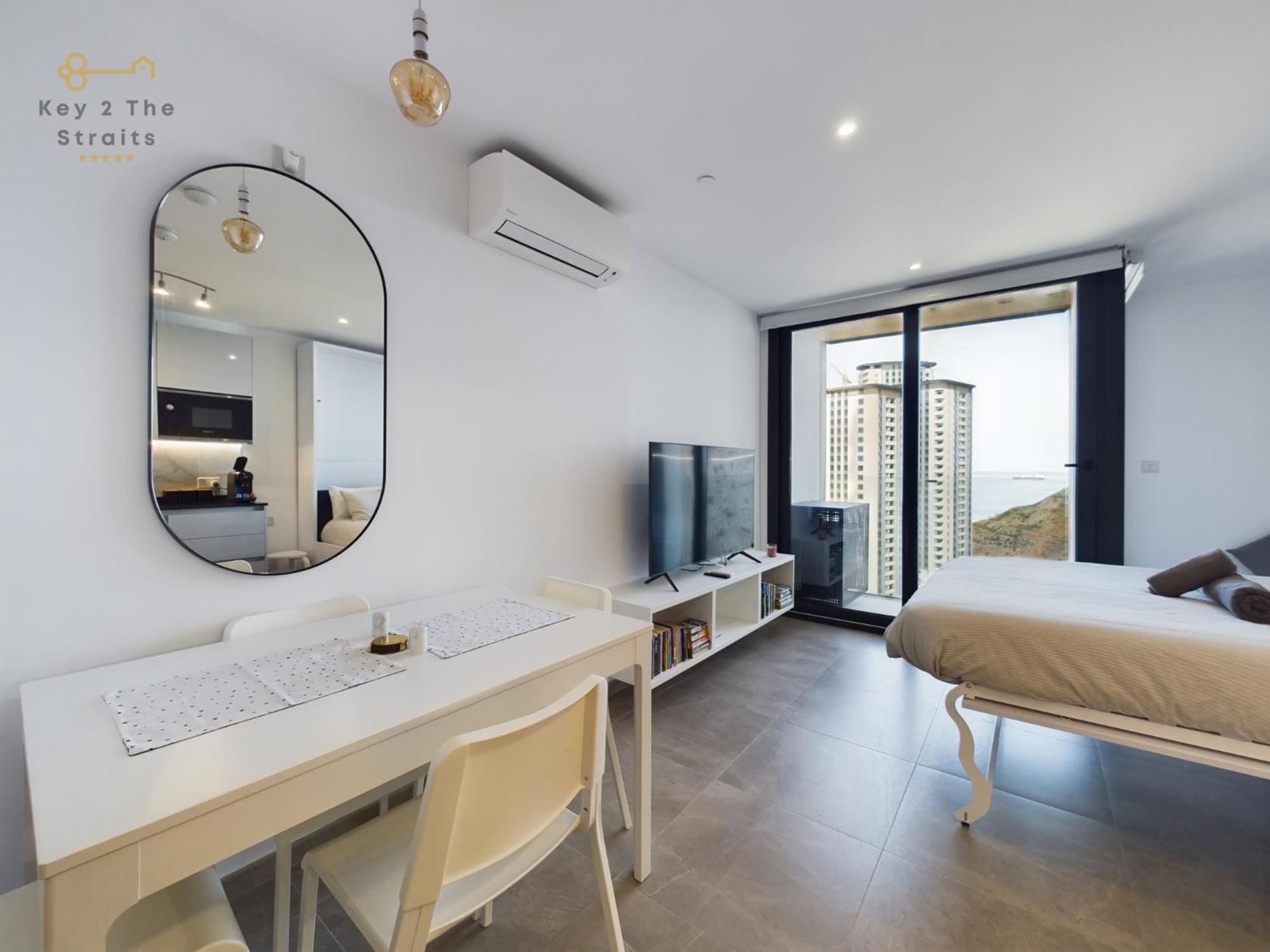 Luxury Sunrise Beach And Oceanview Room With Balcony Gibraltár Kültér fotó